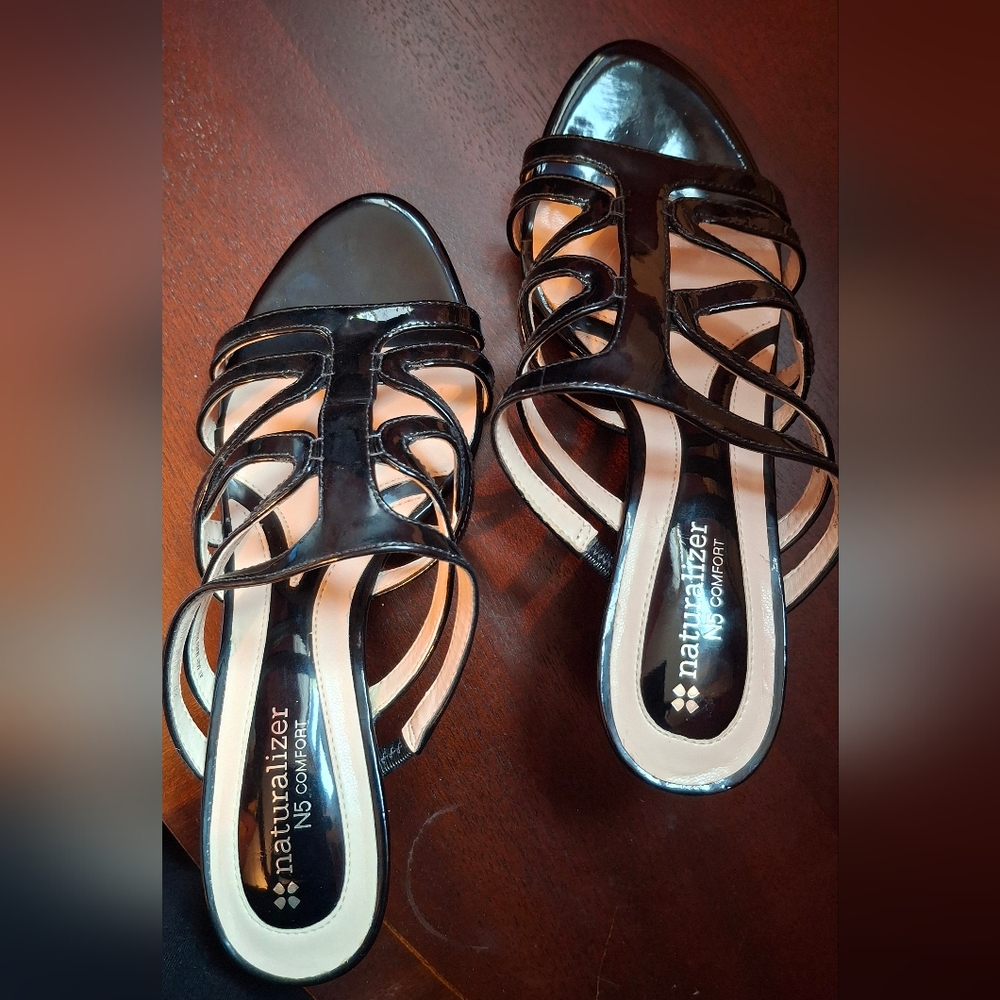 Naturalizer Sandals - Picture 2 of 12